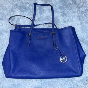 Michael Kors Jet Set Purse